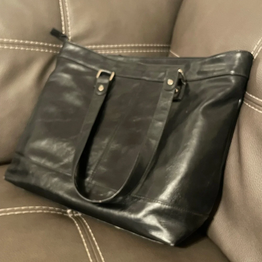 Franklin Covey Black laptop bag/purse.